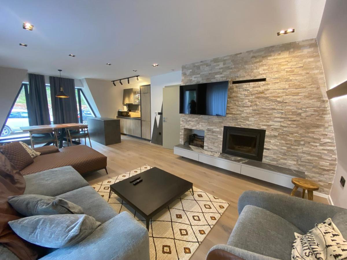Olympic Oasis Villa ยาโฮรินา ภายนอก รูปภาพ