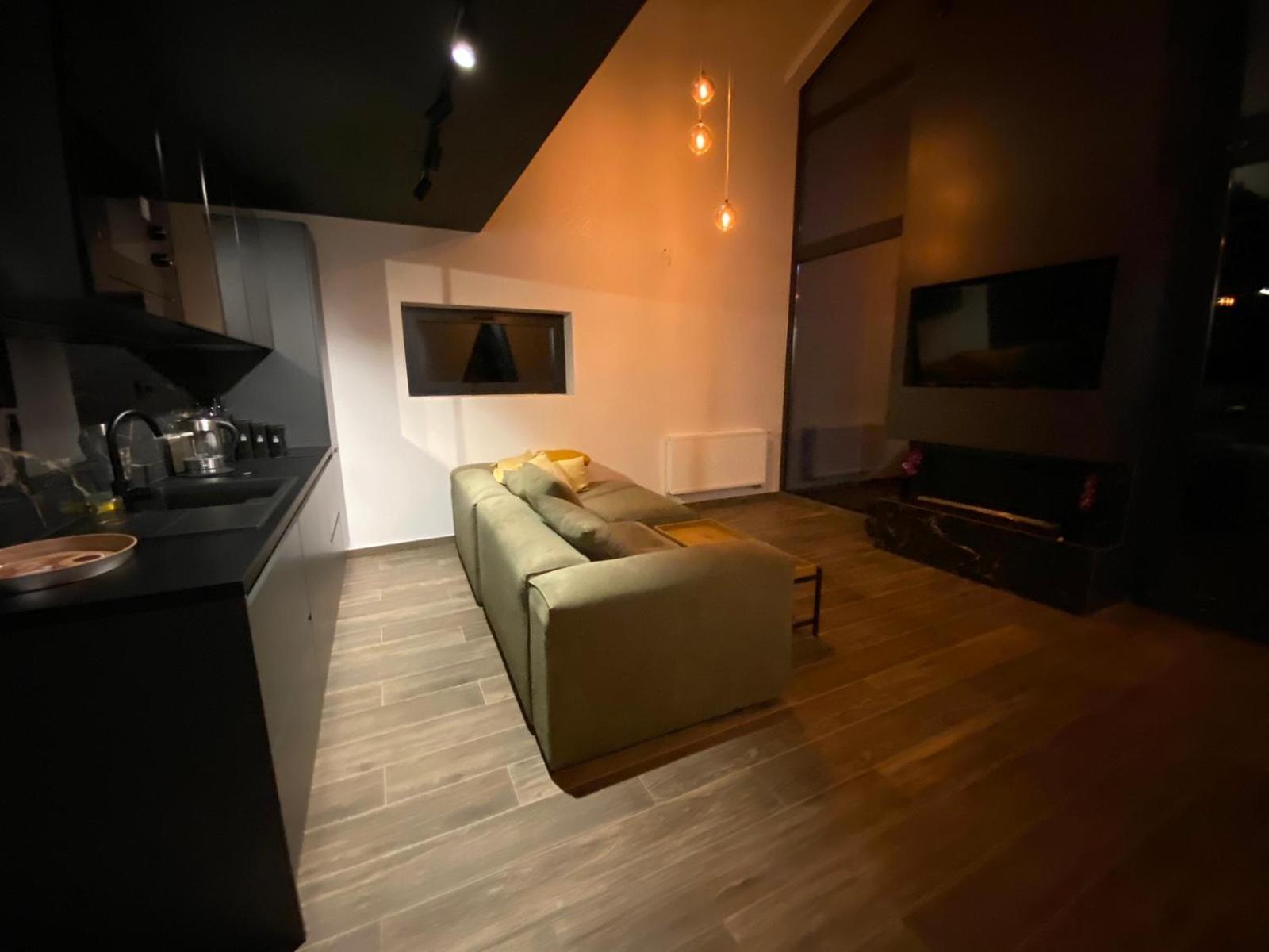 Olympic Oasis Villa ยาโฮรินา ภายนอก รูปภาพ